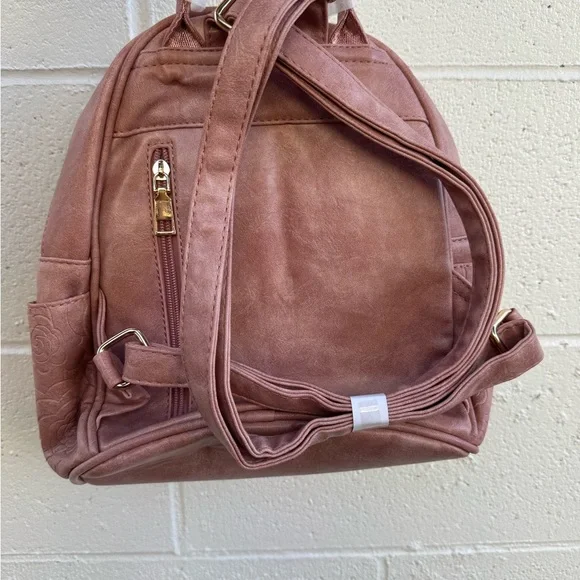 Chic Floral Embossed Pink Backpack - Picture 3 of 3